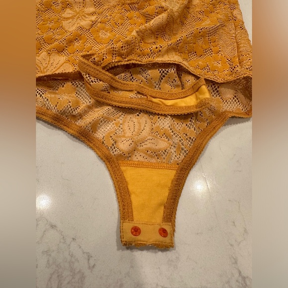 Free People intimately orange floral bodysuit size large - Picture 7 of 10